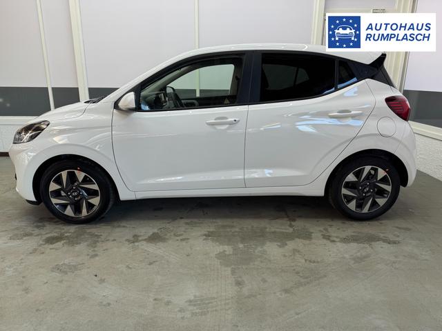 Hyundai i10 PREMIUM AUT SHZ KLIMAAUTOMATIK AMBIENTE ALU RFK PDC NAVI 