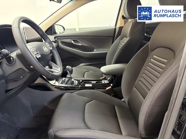 Hyundai i30 STYLE EDITION SHZ NAVI ALU LED RFK PDC 