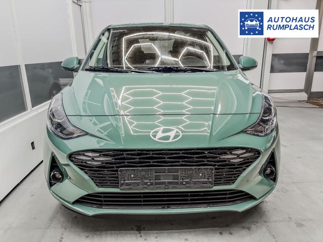 Hyundai i10 PREMIUM AUT SHZ KLIMAAUTOMATIK AMBIENTE ALU RFK PDC NAVI 