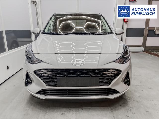 Hyundai i10 PREMIUM AUT SHZ KLIMAAUTOMATIK AMBIENTE ALU RFK PDC NAVI 