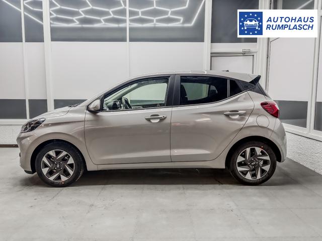 Hyundai i10 PREMIUM AUT SHZ KLIMAAUTOMATIK AMBIENTE ALU RFK PDC NAVI 