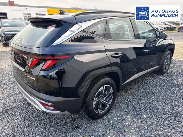 Hyundai / TUCSON / Schwarz / / / KLIMAAUTOMATIK TOTWINKEL NAVI SHZ RFK PDC