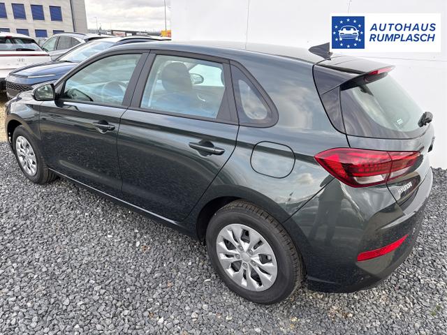 Hyundai / i30 / Gr&uuml;n / / / STYLE NAVI LED RFK PDC 