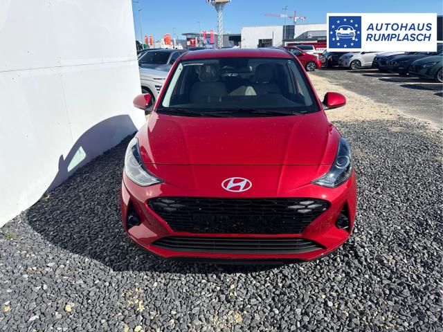 Hyundai / i10 / Rot / / / AUT SHZ KLIMAAUTOMATIK AMBIENTE ALU RFK PDC NAVI 