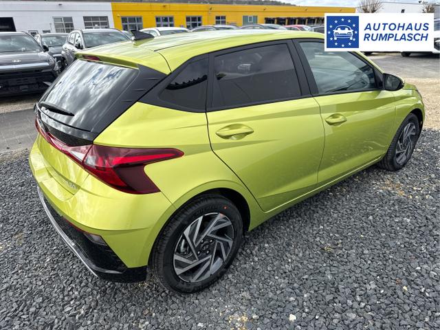 Hyundai / i20 / Grau / / / 