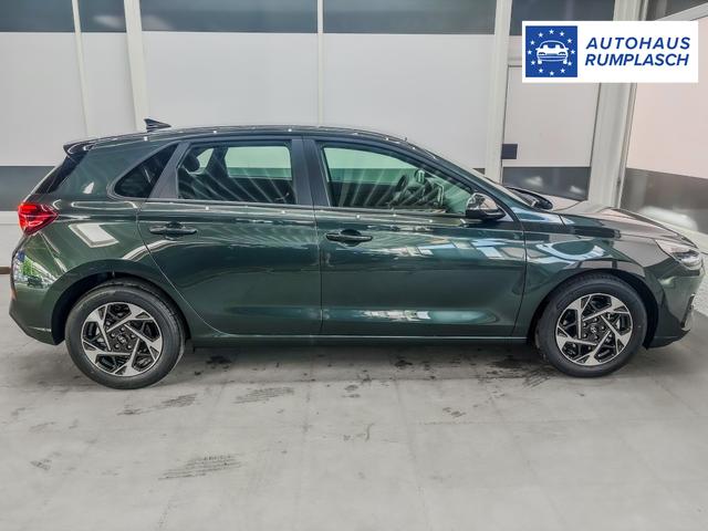 Hyundai i30 STYLE DCT NAVI WP ALU LED RFK PDC 