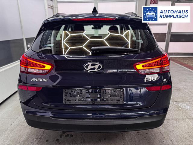 Hyundai i30 Kombi STYLE NAVI RFK SHZ PDC ALU 