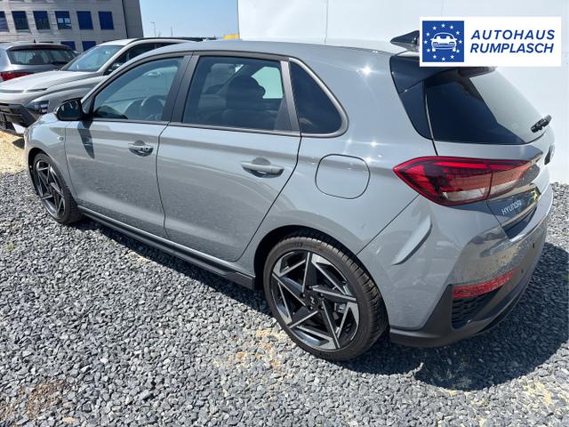 Hyundai / i30 / Grau / / / 