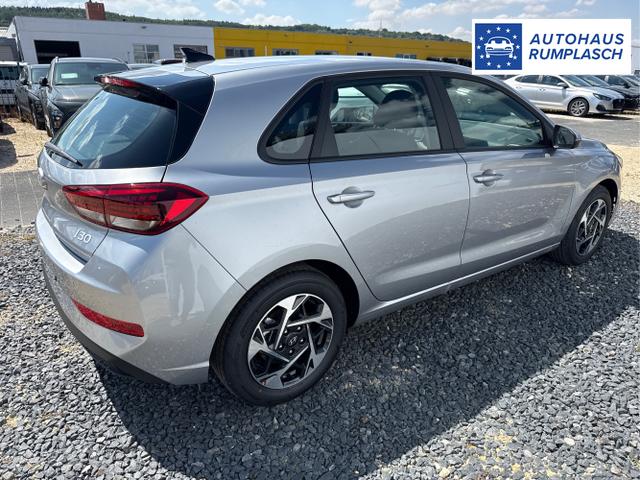 Hyundai / i30 / Grau / / / 