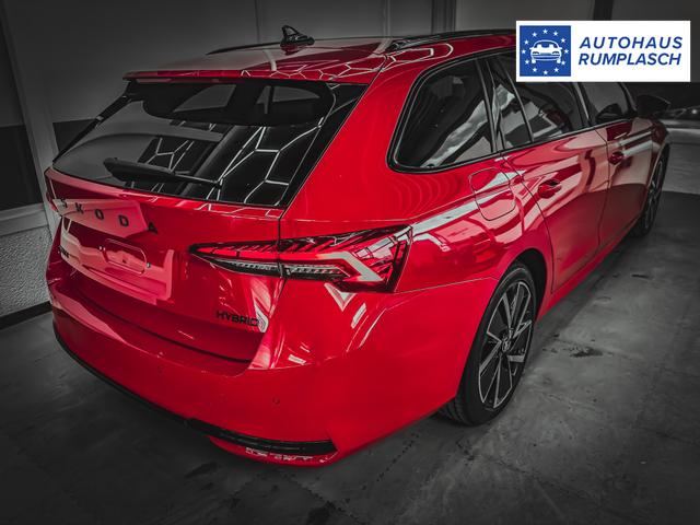 Skoda Octavia Combi SPORTLINE DSG PANO AHK MATRIX ACC SHZ RFK 