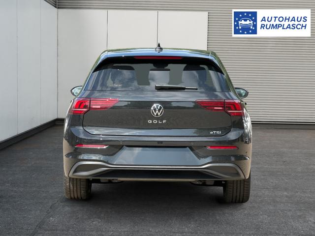 Volkswagen / Golf / Schwarz / / / KAMERA+18 ALU+ACC+LED+SHZ+KLIMA+KESSY+ARTVELOURS