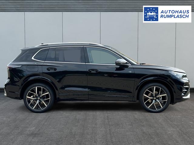 Volkswagen / Tiguan / Schwarz / / / DSG+HARMAN+20 ALU+MATRIX+MASSAGE+ACC+KAMERA