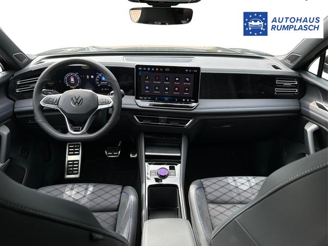 Volkswagen / Tiguan / Schwarz / / / DSG+HARMAN+20 ALU+MATRIX+MASSAGE+ACC+KAMERA