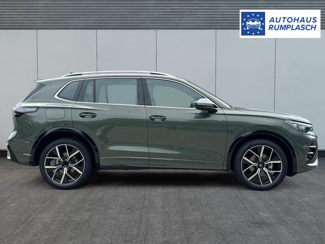 Volkswagen / Tiguan / Grün / / / DSG+AHK+HUD+NAVI+MATRIX+EL. HECK.+20 ALU