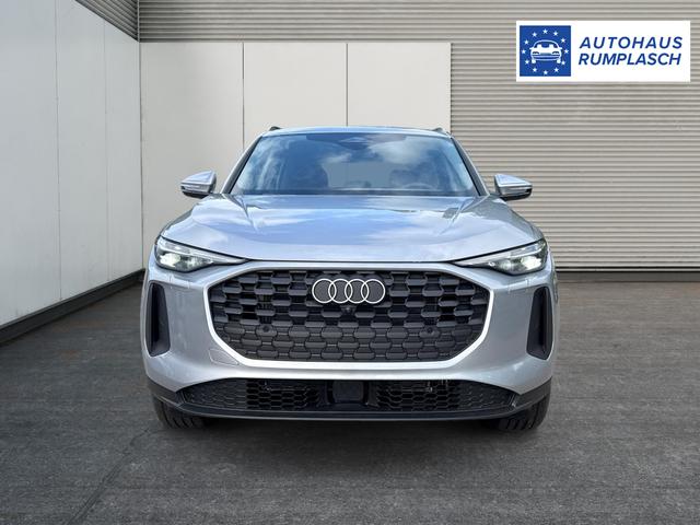 Audi / Q5 / Silber / / / AHK+NAVI+LED+SHZ+PDC