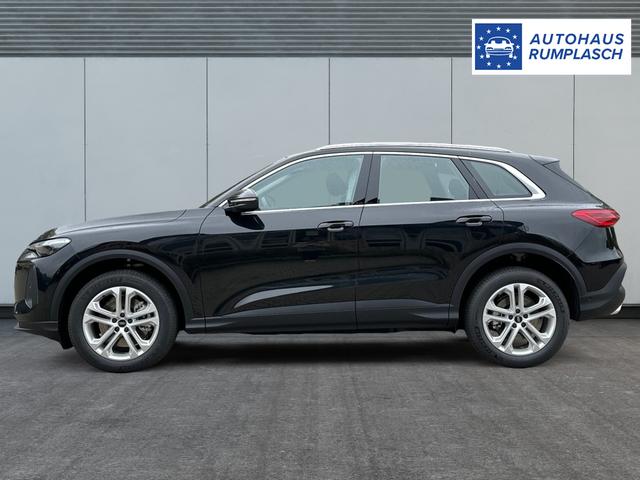 Audi / Q5 / Schwarz / / / QUATTRO+ NAVI+ LED+ SHZ+ PDC