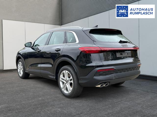 Audi / Q5 / Schwarz / / / QUATTRO+ NAVI+ LED+ SHZ+ PDC