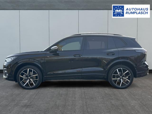 Volkswagen / Tiguan / Schwarz / / / 4x4 AHK+PANO+STANDHZG+20 ALU+eHK