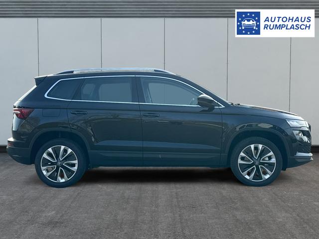 Skoda / Karoq / Schwarz / / / AHK+el.HECKKLAPPE+KAMERA+PDC+KESSY+ACC