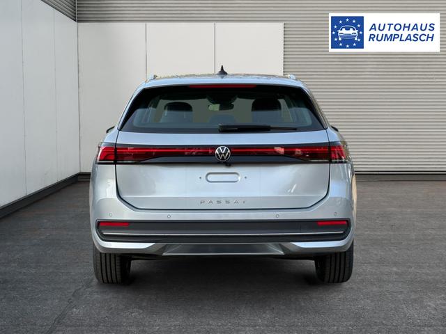 Volkswagen / Passat Variant / Silber / / / DSG+AHK+PANO+NAVI+ACC+KAMERA+LED+MASSAGE
