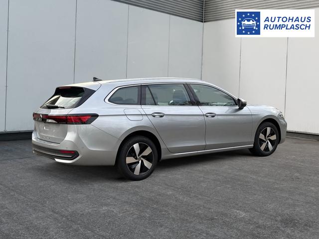 Volkswagen / Passat Variant / Silber / / / DSG+AHK+MASSAGE+NAVI+ACC+KAMERA+LED+17 ALU