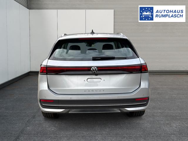 Volkswagen / Passat Variant / Silber / / / DSG+AHK+MASSAGE+NAVI+ACC+KAMERA+LED+17 ALU