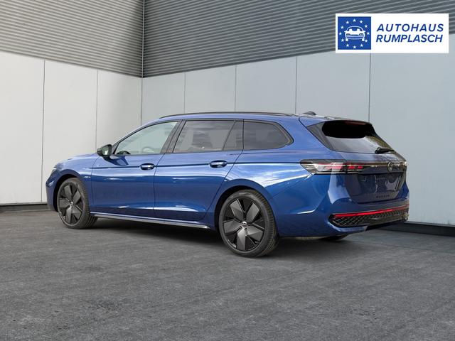 Volkswagen / Passat Variant / Blau / / / 4WD+BLACK+PANO+AHK+DCC+MATRIX+HARMAN