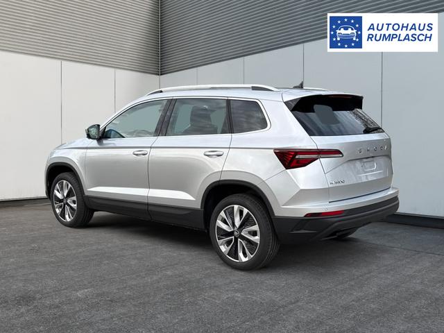 Skoda / Karoq / Silber / / / AHK+KAMERA+EL. HECKKL.+SHZ+ACC+KESSY+18''ALU