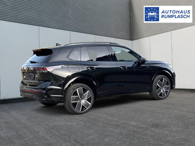Volkswagen Tiguan R-Line People PLUG-IN+PANO+AHK+HD MATRIX+NAVI+BLACK STYLE+20" LM+ACC 