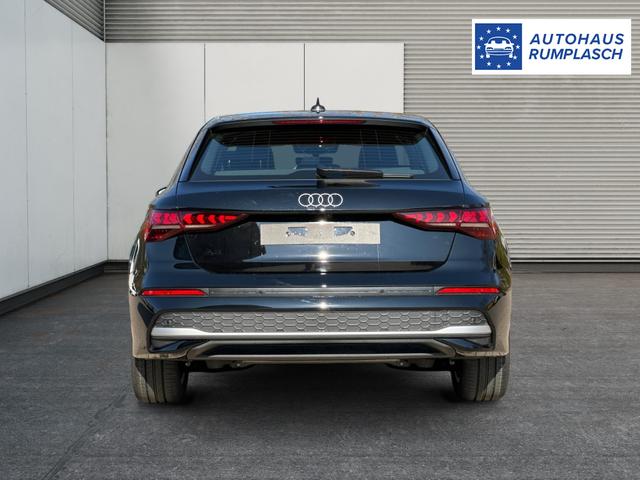 Audi / A3 Sportback / Schwarz / / / ACC+KAMERA+SHZ+LED+16LM+APP