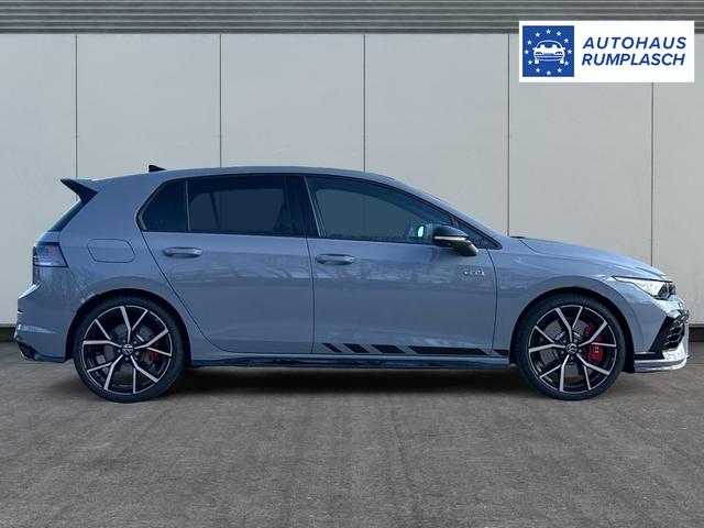 Volkswagen / Golf / Grau / / / PANO+MATRIX+HUD+HARMAN+NAVI+360 KAMERA+19 LM