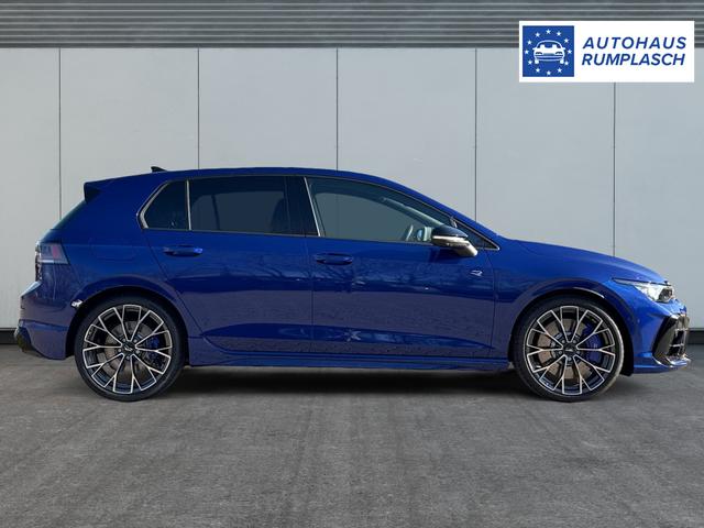 Volkswagen / Golf / / / / 4x4+PANO+MATRIX+HUD+HARMAN+NAVI+360 KAMERA+19 LM