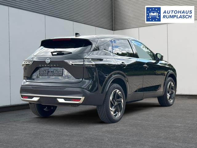 Nissan / Qashqai / Schwarz / / / EL.HECKKL+HEAD-UP+KAMERA+ACC+PDC+SHZ+LED , Beispielbilder, ggf. teilweise mit Sonderausstattung