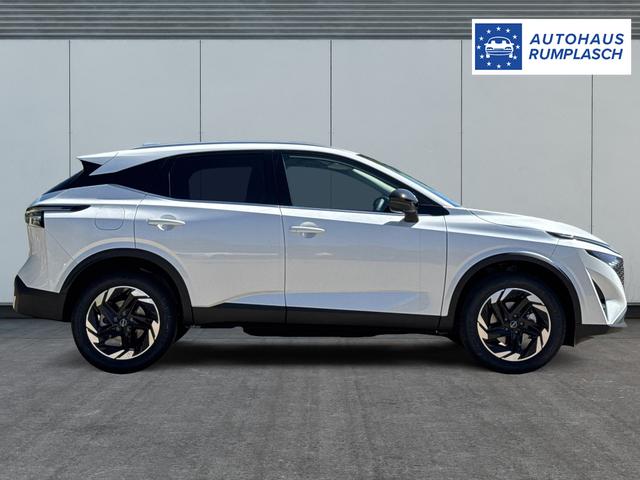 Nissan / Qashqai / Wei&szlig; / / / EL. HECKKL+HEAD-UP+KAMERA+ACC+PDC+SHZ+LED , Beispielbilder, ggf. teilweise mit Sonderausstattung
