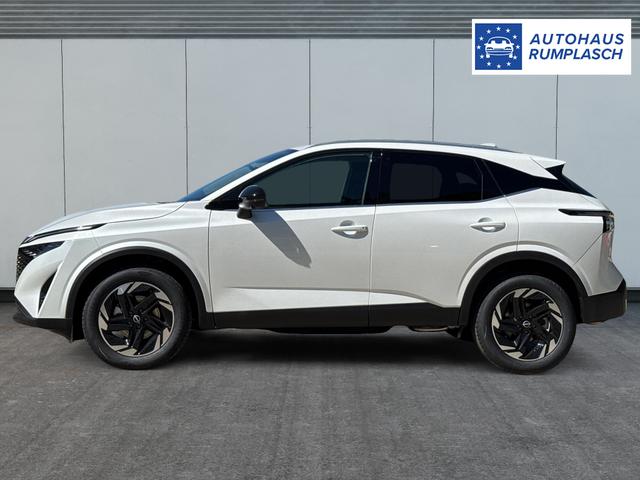 Nissan / Qashqai / Wei&szlig; / / / EL. HECKKL+HEAD-UP+KAMERA+ACC+PDC+SHZ+LED , Beispielbilder, ggf. teilweise mit Sonderausstattung