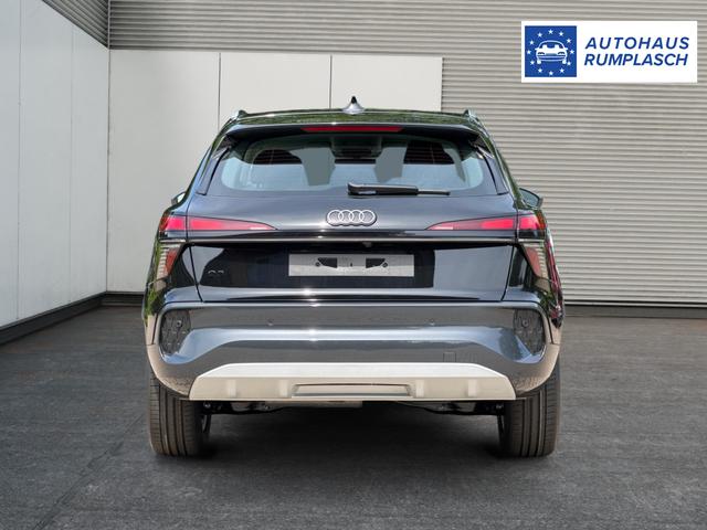 Audi / Q3 / Schwarz / / / KAMERA+NAVI+PDC+EL.HECKKL.+LED+17LM