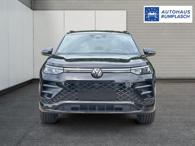 Volkswagen / Tayron / Schwarz / / / PLUG-IN+PANO+AHK+HuD+MATRIX+360 KAM+20ALU+ACC+eHK+BLACK STYLE