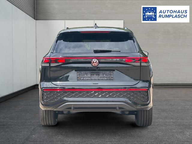 Volkswagen / Tayron / Schwarz / / / PLUG-IN+PANO+AHK+HuD+MATRIX+360 KAM+20ALU+ACC+eHK+BLACK STYLE, Beispielbilder, ggf. teilweise mit Sonderausstattung