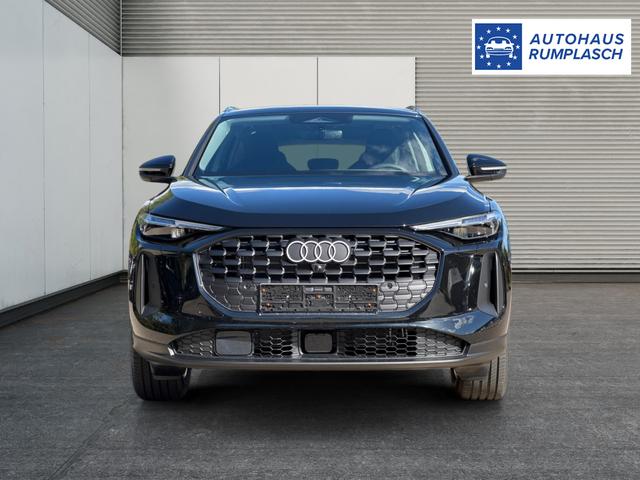 Audi / Q5 / Schwarz / / / QUATTRO+NAVI+KAMERA+AHK+PANO+SHZ+PDC+ACC, Beispielbilder, ggf. teilweise mit Sonderausstattung
