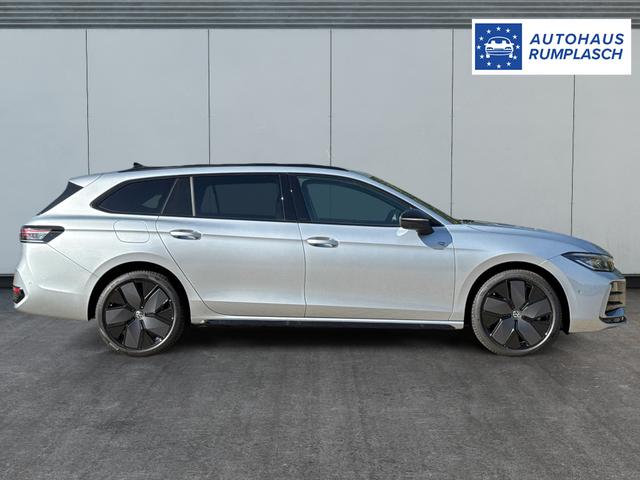 Volkswagen / Passat Variant / Silber / / / LEDER+PANO+AHK+MATRIX+eHK+360 KAM+NAVI+HUD, Beispielbilder, ggf. teilweise mit Sonderausstattung