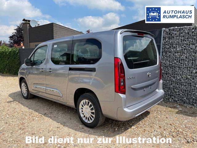 Toyota Proace City Verso 1.2 Medium Family 