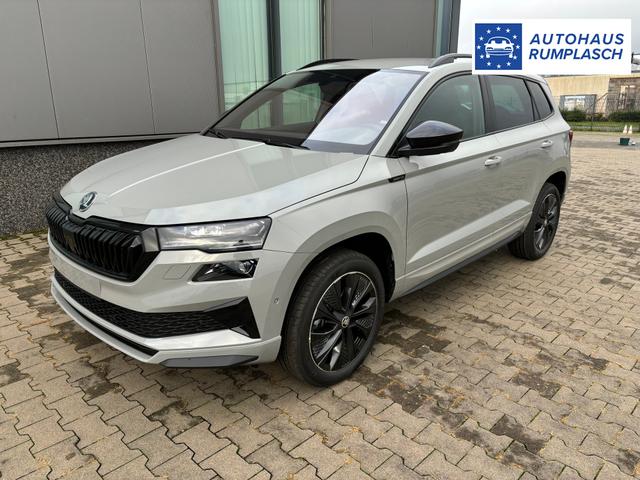 Skoda Karoq Top Selection 1.5 TSI 150PS DSG, 17" Alu, ACC/Tempomat, Parksensoren vorn/hinten, Rückfahrkamera, KESSY, Elektrische Heckklappe, Sitzheizung vorn u. hinten, Frontscheibe beheizt, Dachreling silber, Virtual Cockpit 10" 