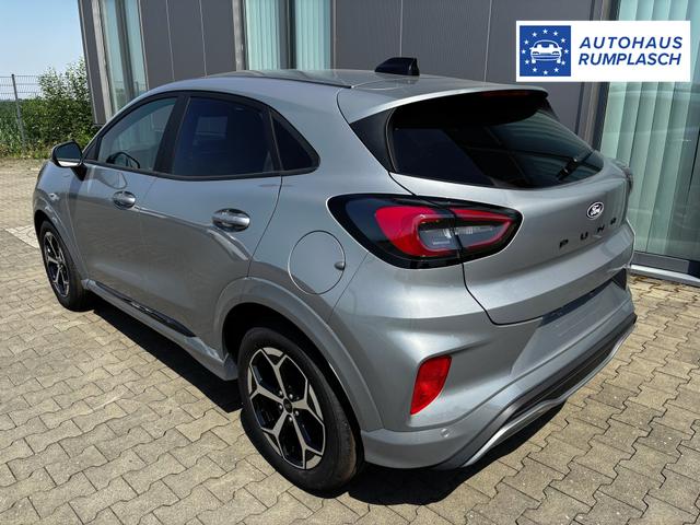 Ford Puma ST-Line 1.0 EcoBoost 125PS AUTOMATIK, SOLAR-SILVER Metallic, Elektr. Heckklappe, Key-Frey-System, Spiegel anklappbar, Induktives Laden, 17" Alu, NAVIGATION, Klimaautomatik, Privacy-Glas, Parksensoren hinten, Rückfahrkamera, Tempomat, Sportfahrwerk 