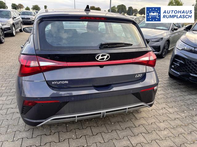 Hyundai i20 Comfort 1.2i 79PS, AURORA-GRAU METALLIC, 5 Jahre Garantie, NAVIGATION 10,25", Klima, Parksensoren hinten, Rückfahrkamera, Alarm, Lederlenkrad, Tempomat, Armlehne vorne, Reserverad, 4x elektr. Fensterheber, Fernlicht-Assistent 