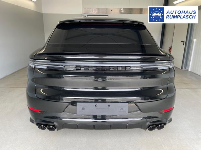 Porsche / Cayenne / Schwarz / / / Hinterachslenkung+Nachtsicht+Sitzbel&uuml;ftung