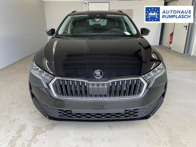 Skoda / Octavia Combi / Schwarz / / / DSG AHK+Sitzheizung+App Connect