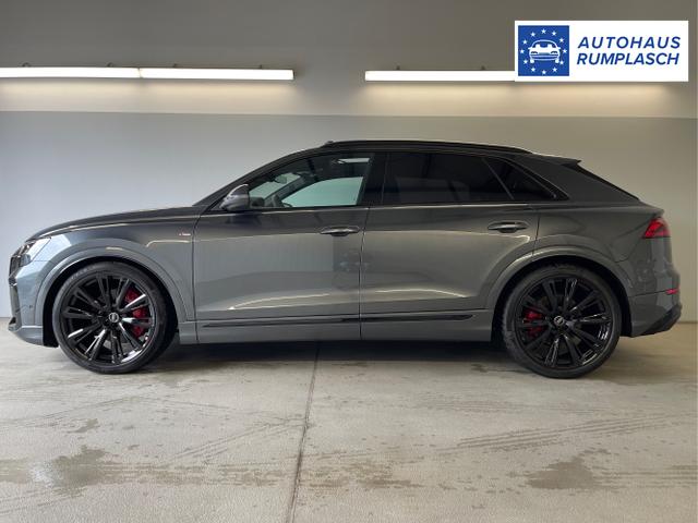 Audi / Q8 / Grau / / / S line STHZ+Pano+AHK+HUD