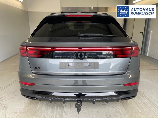 Audi / Q8 / Grau / / / S line STHZ+Pano+AHK+HUD