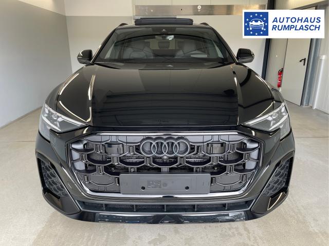 Audi / Q8 / Schwarz / / / S line STHZ+Pano+AHK+HUD