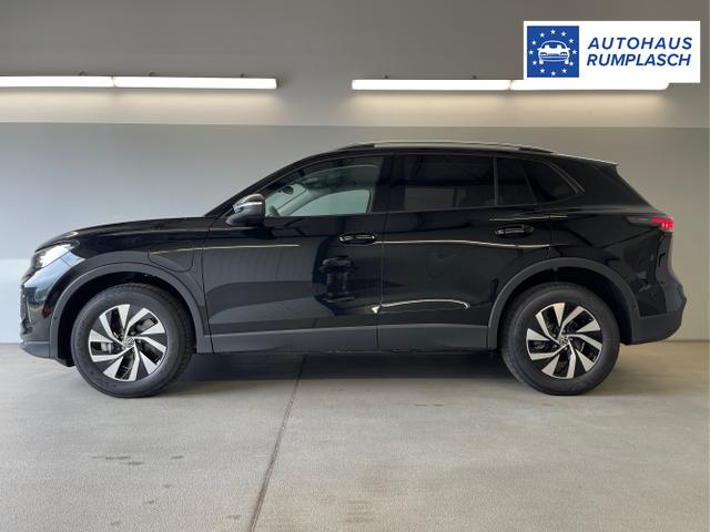 Volkswagen / Tiguan / Schwarz / / / 204PS DSG eHybrid IQ.Light+Navi